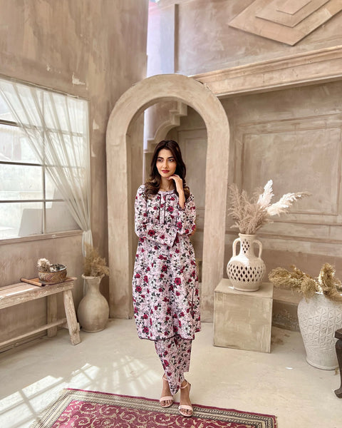 SUZANI