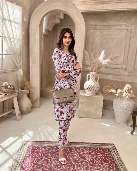 SUZANI
